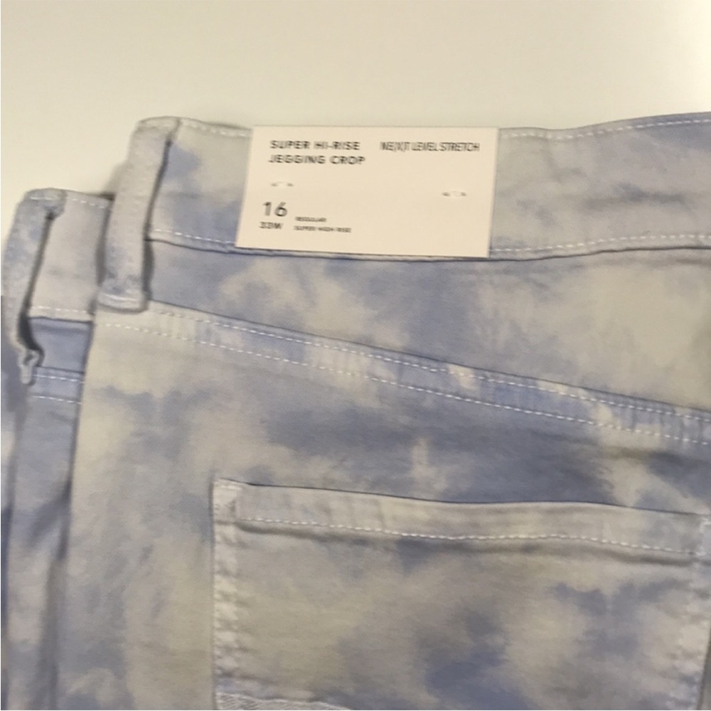 American Eagle Super High Rise Jegging Crop Jeans - Picture 2 of 8
